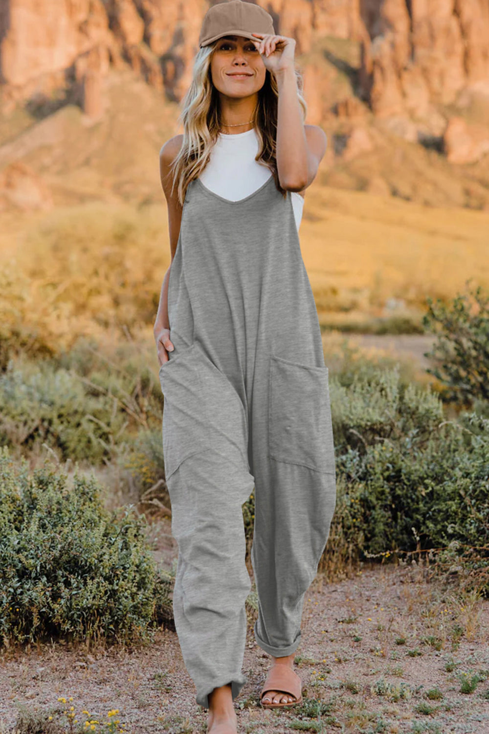 Sydney V-Neck Sleeveless Jumpsuit with Pocket - Coco and lulu boutique
