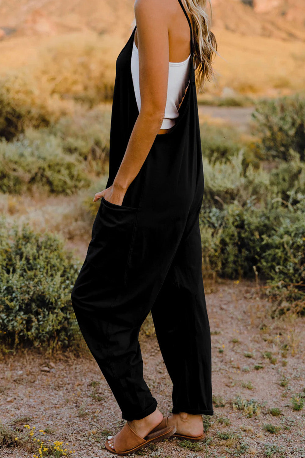 Sydney V-Neck Sleeveless Jumpsuit with Pocket - Coco and lulu boutique