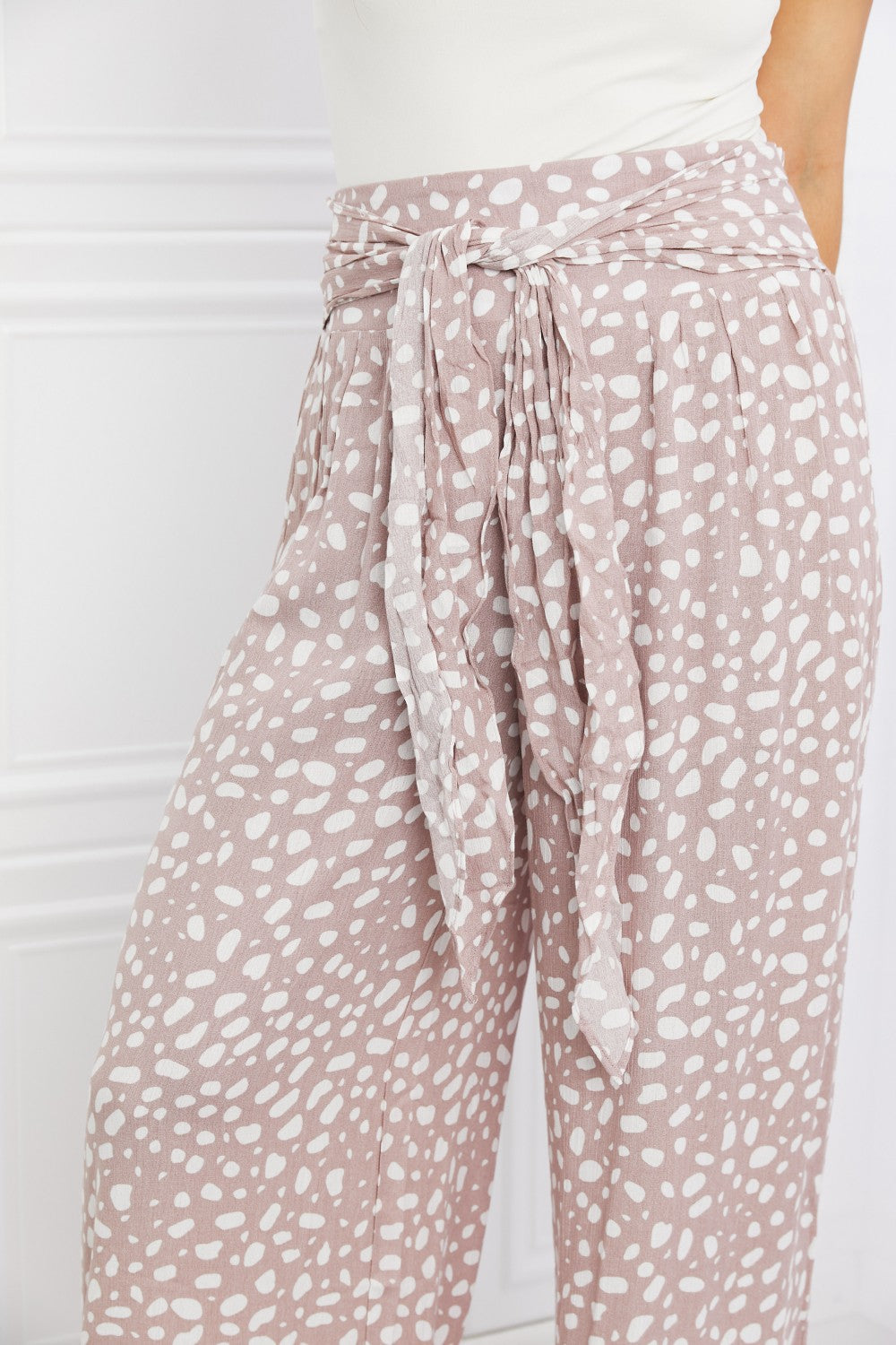 Kori  Animal Print Tied Pleated Wide Leg Pants - Coco and lulu boutique