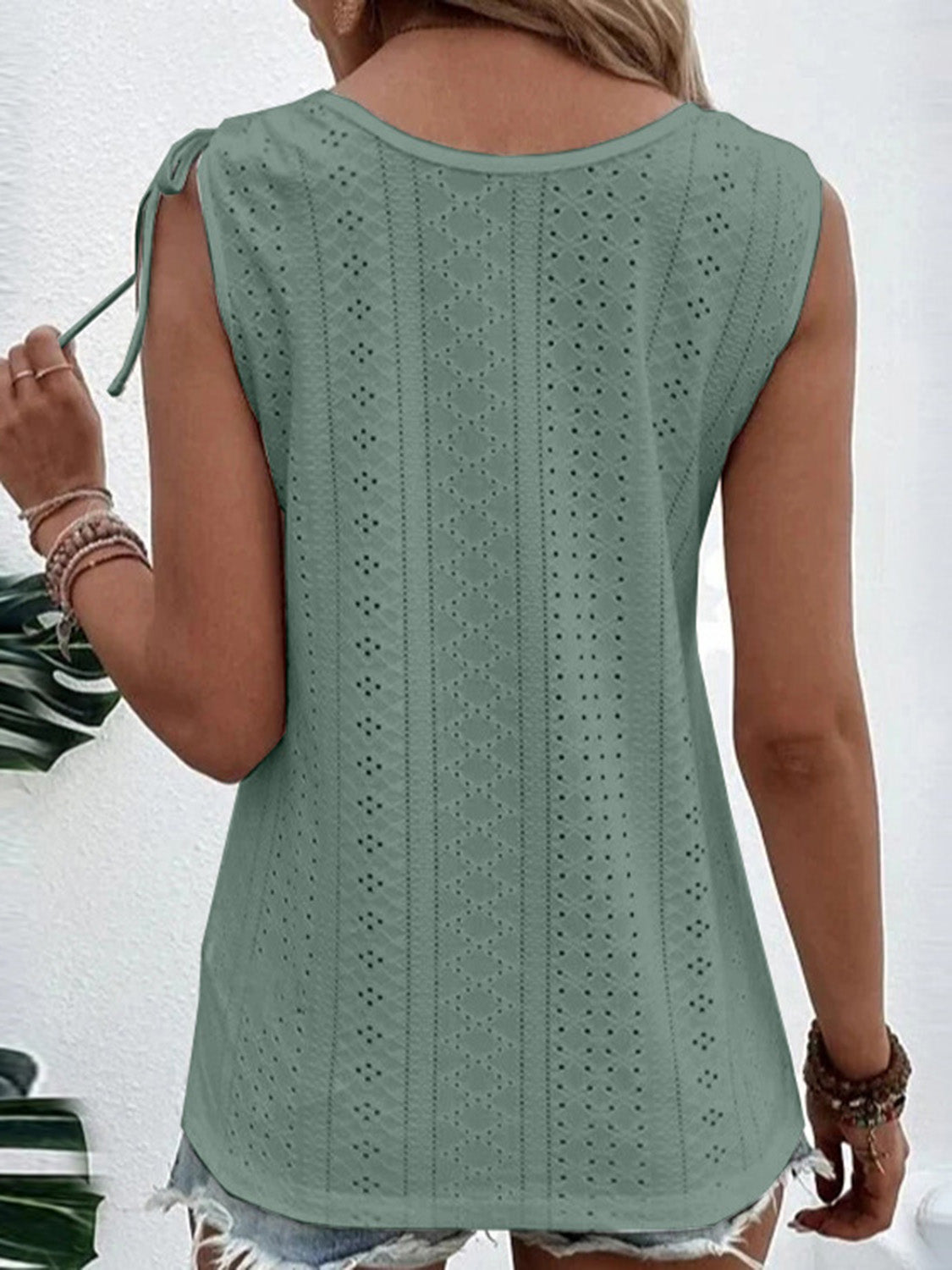 Luna Full Size Scoop Neck Sleeveless Tank Top - Coco and lulu boutique