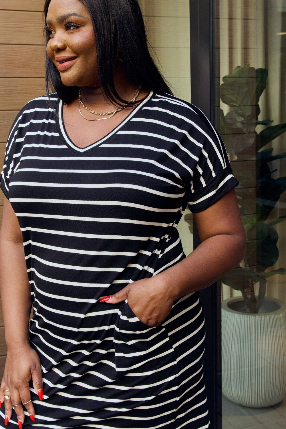 Kensey Black Stripe Weekender Full Size Striped V-Neck Pocket Dress in Black/Ivory - Coco and lulu boutique