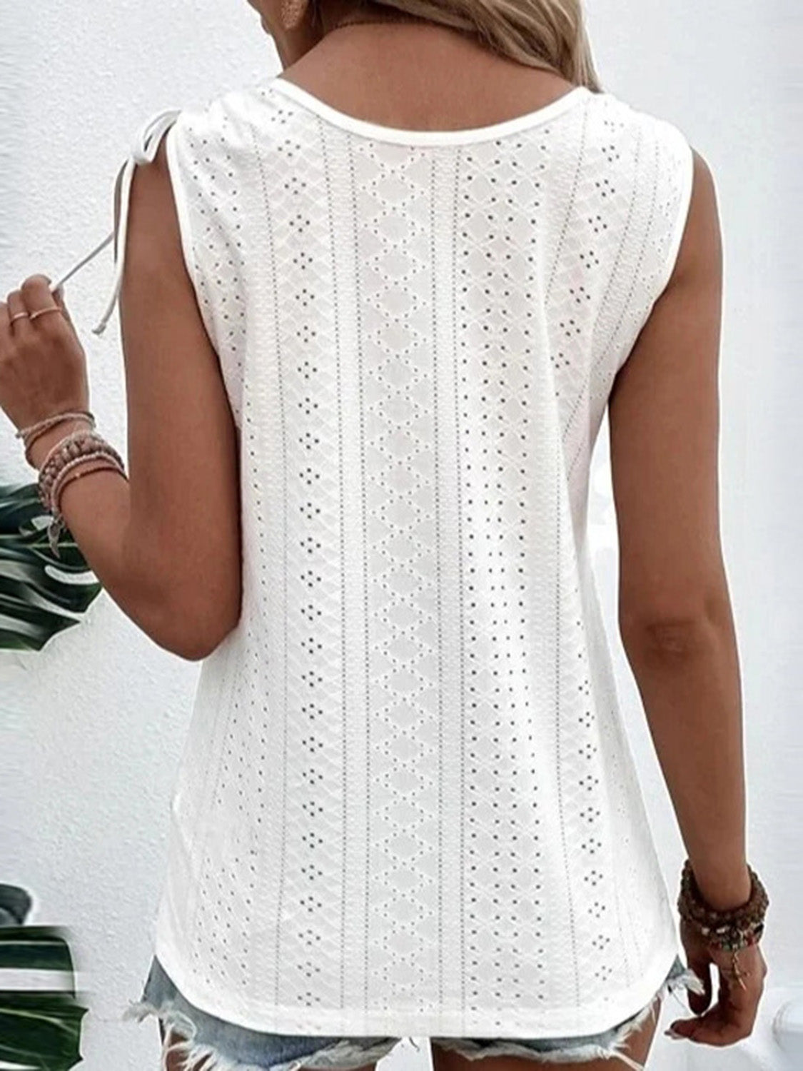 Luna Full Size Scoop Neck Sleeveless Tank Top - Coco and lulu boutique