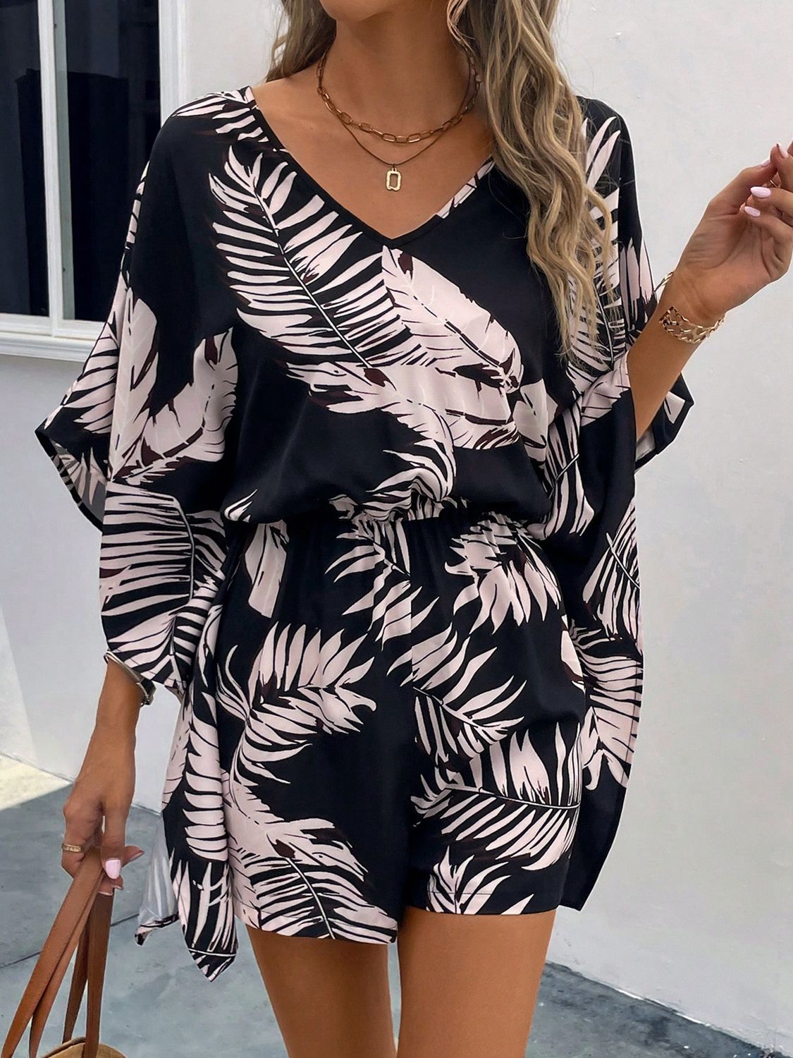 Kona Printed V-Neck Romper - Coco and lulu boutique
