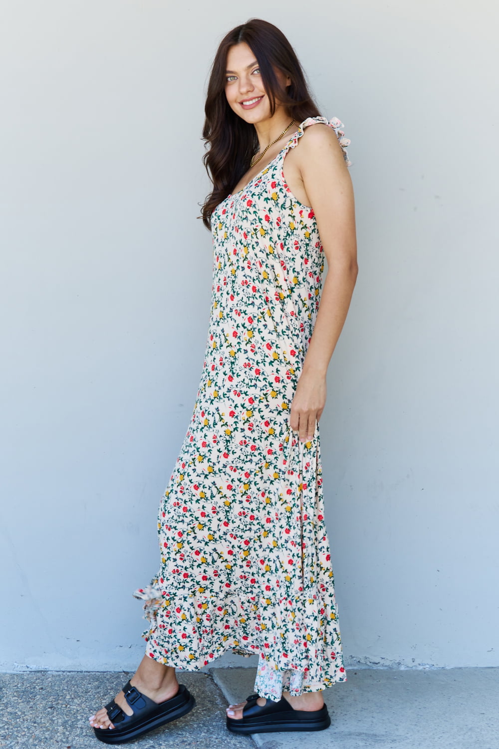 Darla In The Garden Ruffle Floral Maxi Dress in Natural Rose - Coco and lulu boutique
