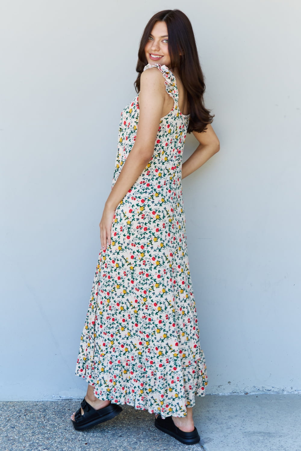 Darla In The Garden Ruffle Floral Maxi Dress in Natural Rose - Coco and lulu boutique