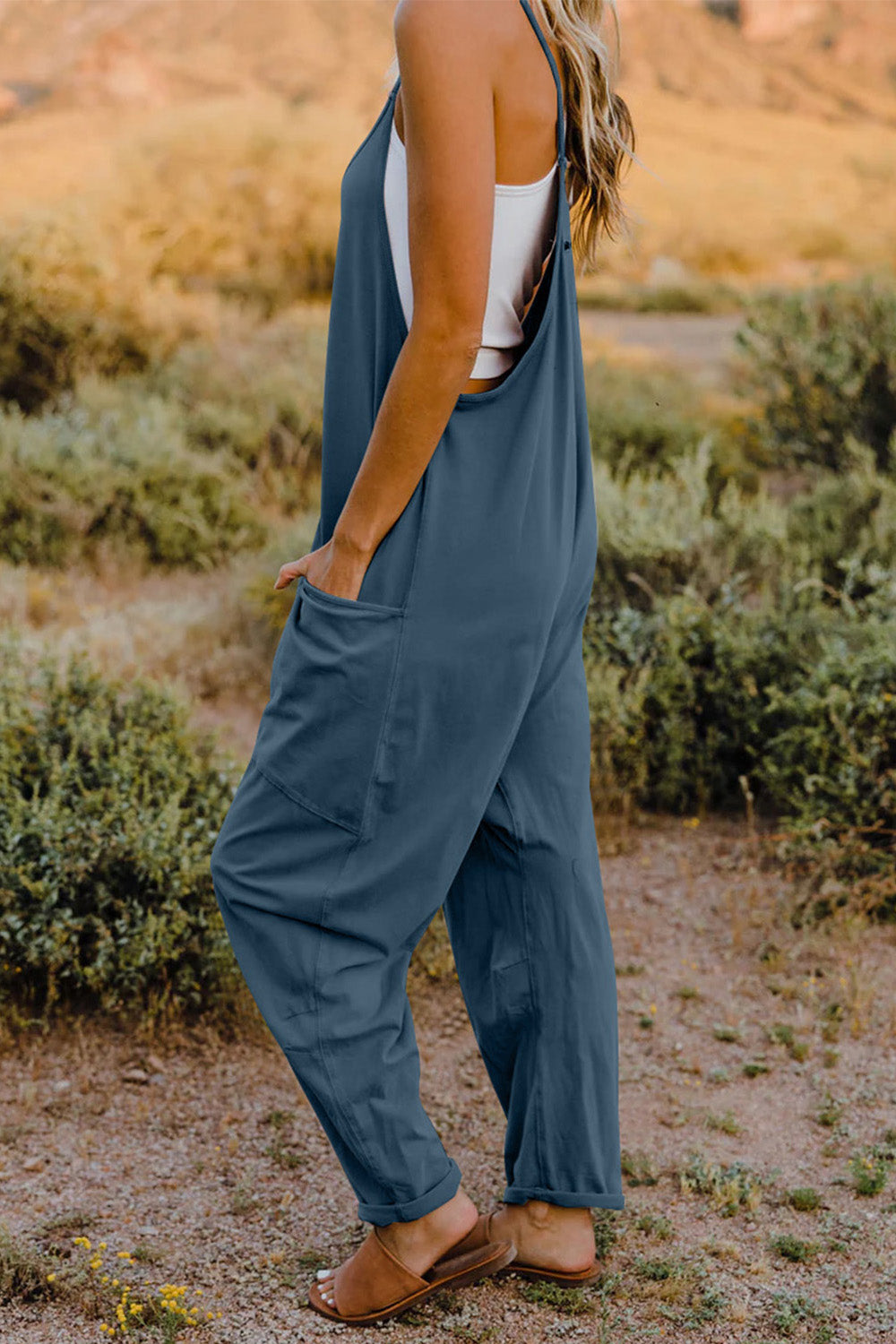 Sydney V-Neck Sleeveless Jumpsuit with Pocket - Coco and lulu boutique 